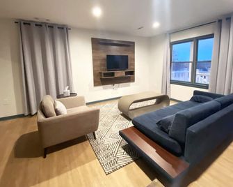 Rivers Rest Resort - Charles City - Sala de estar