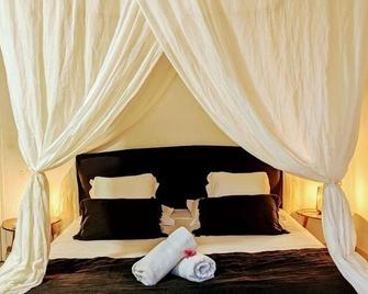 Ilet-Suite-Honeymoon-Ensuite with Shower-Terrace - Terre-de-Haut - Bedroom