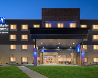 Holiday Inn Express & Suites Muncie Northwest By IHG - Muncie - Building