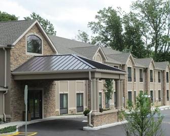 Modern Convenience, Comfort & Affordability Near Major Highways | 3 Units - Monmouth Junction - Будівля