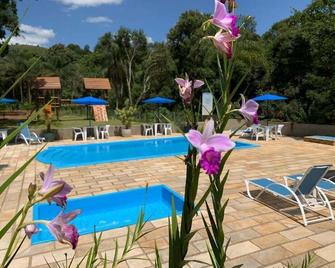 Pousada Villa das Aguas Ecovillage - Monte Alegre do Sul - Piscina