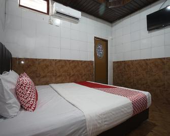OYO 1234 Hotel Silampari - Lubuklinggau - Bedroom