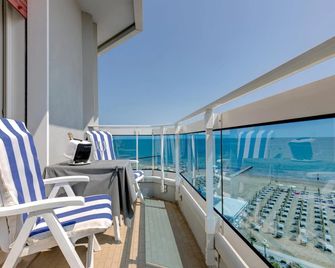 Hotel Cavalieri Palace - Jesolo - Parveke