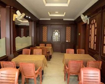 Kalyan Tourist Home - Palakkad - Restaurante