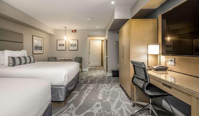 kayak hotels toronto