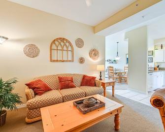 Naples Resort Condo on 2 Championship Golf Courses - Naples - Sala de estar