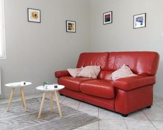 Le 32 - Cognac - Living room