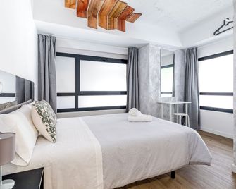 AYZ Princesa-Auto check-in property - Madrid