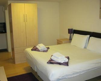 The Ship Inn - Aldeburgh - Bedroom