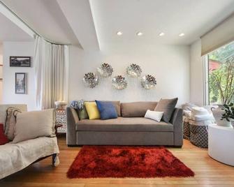 City View Sanctuary with Hot Tub - Pittsburgh - Sala de estar