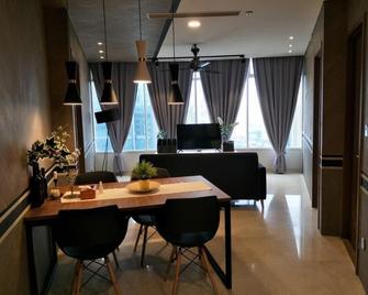 Expressionz Professional Suites Kuala Lumpur - Kuala Lumpur - Dining room