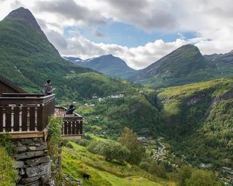 Westeraas Gard - Geiranger - Außenansicht