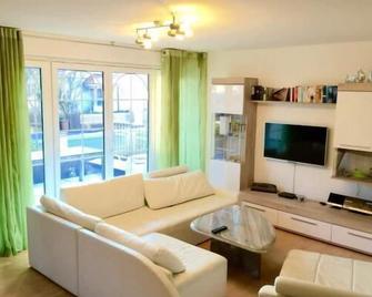 Exclusive villa at the Lake, the Musicians district, designer decor - Constanza - Sala de estar