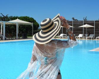 Masseria Corda Di Lana Hotel & Resort - Leverano - Piscina