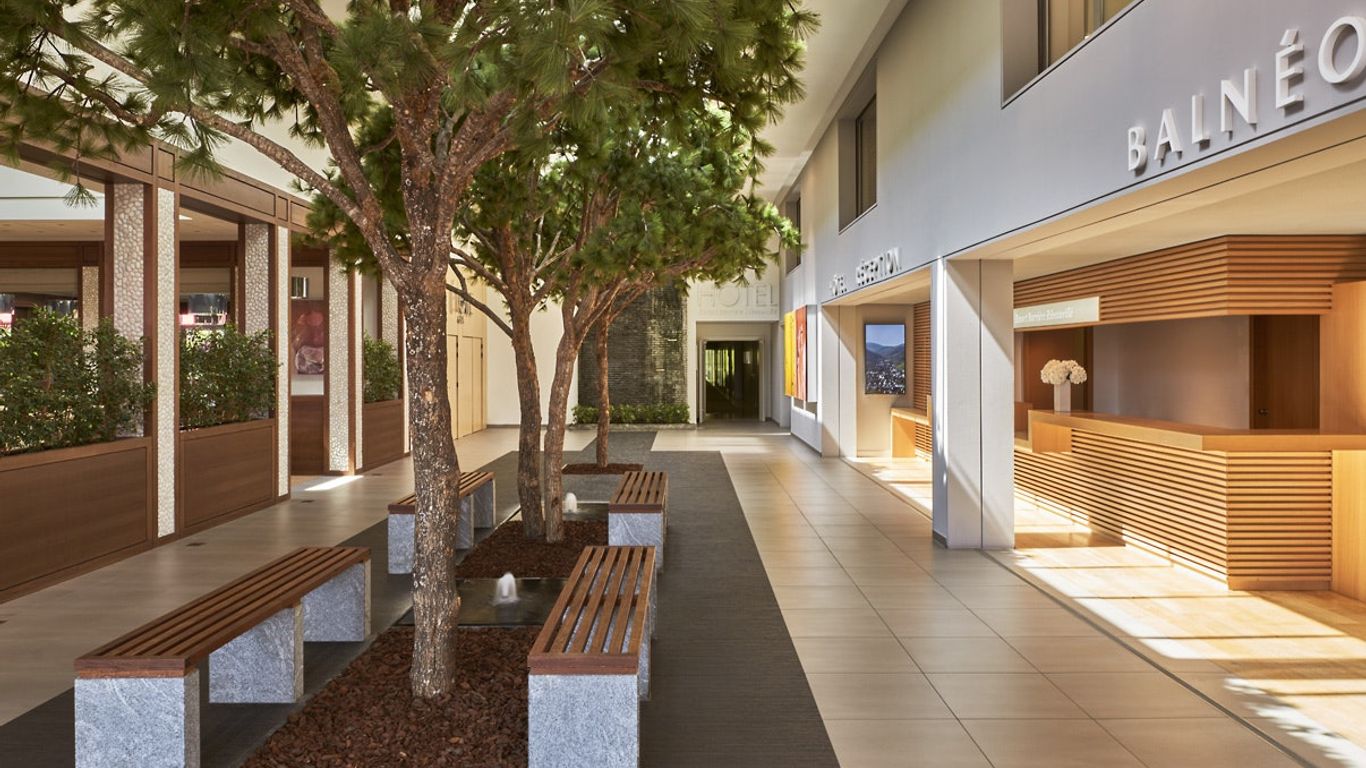 巴里勒利比維爾酒店