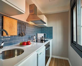 Fabra Sa1 - One Bedroom Apartment, Sleeps 2 - Barcelona - Kitchen