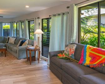 Mauna Kai 4 2 Bedrooms 2 Bathrooms Home - Princeville - Living room