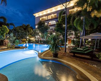 Prinz Garden Villa - הוא הין - בריכה