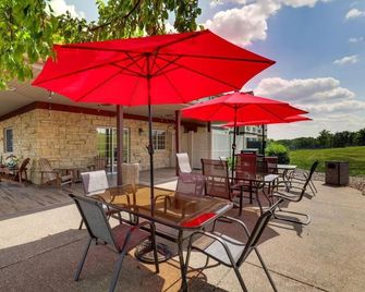 Romantic Galena Retreat: Themed Rooms & Heated Pool | 3 Units - Galena - Patio
