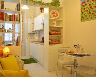B&B Vatican Walls - Rome - Kitchen