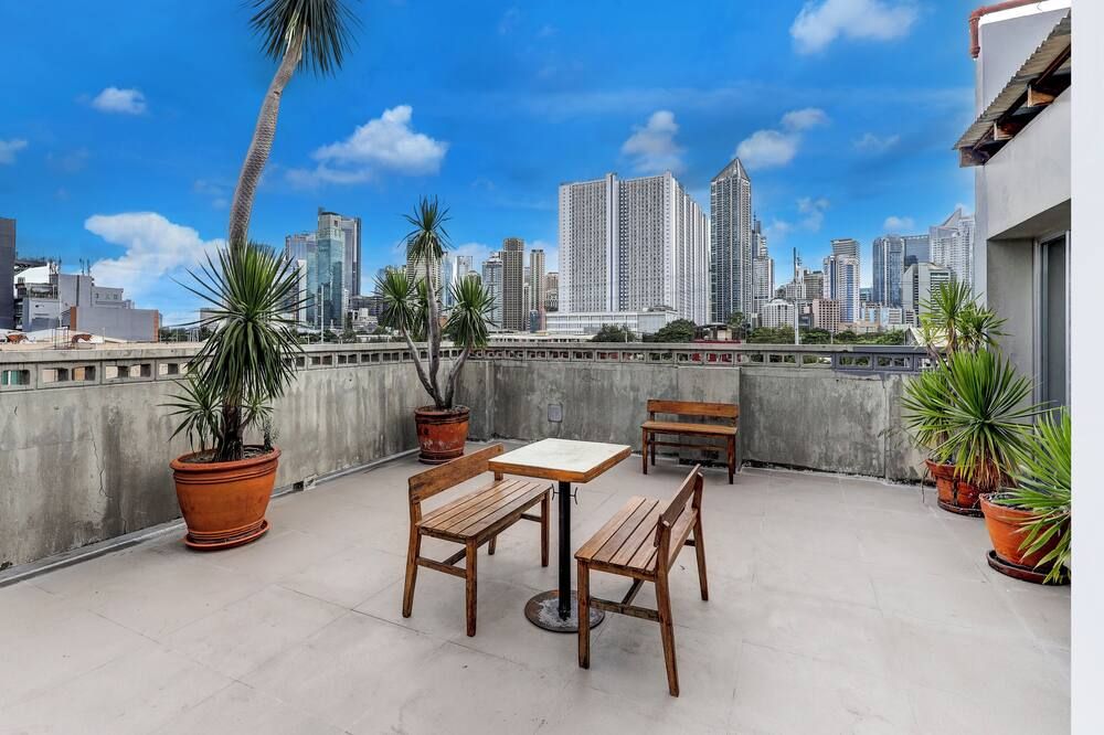 BR Block Boutique and Residences