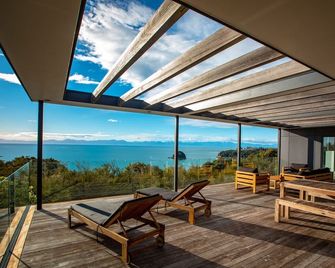 Quality home with stunning beach and magic views - Kaiteriteri - Balcon