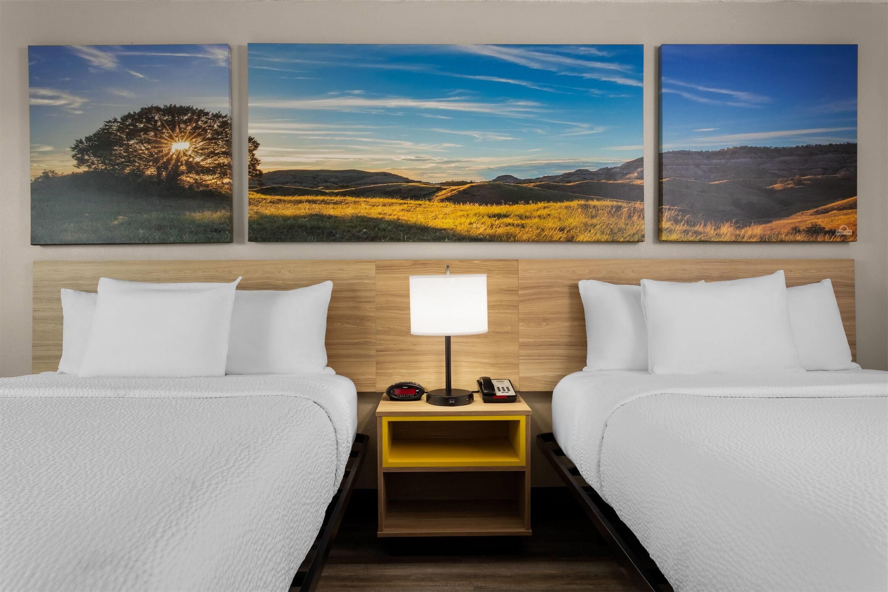 Days Inn and Suites by Wyndham Hammond, IN - Hammond - Schlafzimmer