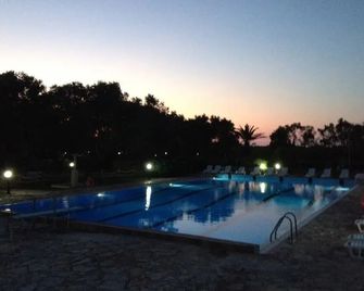 Masseria Taccone - Torre Dell'Orso - Piscine