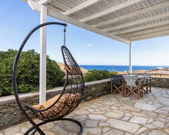 Lighthouse Hotel - Kastro - Balcony