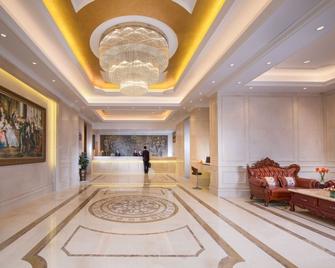 Vienna Hotel Shenzhen - Fuyong Metro Station Branch - Shenzhen - Lobby