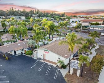 Fallbrook Country Inn - Fallbrook - Outdoor view