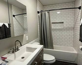 Downtown Albany 1 Bed + Workstation @ Maiden Lane - Albany