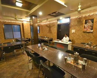 Hotel Sai Asara - Shirdi - Restaurante