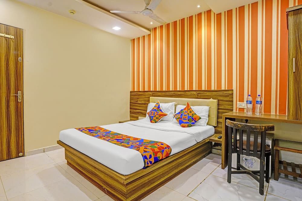 فاب هوتل جالاكسي إن - مومباي - غرفة نوم