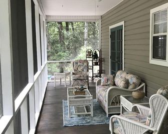 Wakulla River Retreat- Manatee Cottage - Crawfordville - Balcony