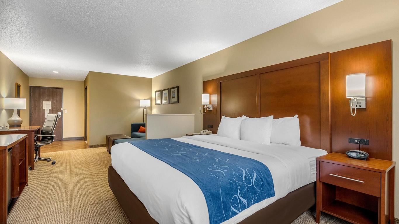 Comfort Suites Cedar Falls