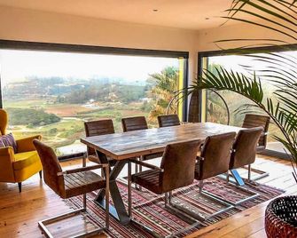 5 Bedroom Villa Near Ericeira With Sun Terraces And Heated Outdoor Pool - Ericeira - Essbereich