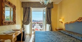 Hotel Rigel - Venice - Bedroom