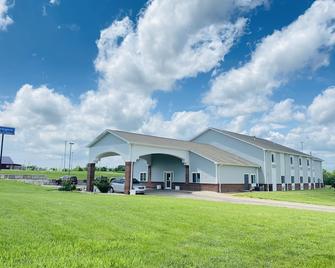 Herington Inn and Suites - Herington - Edificio