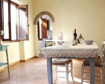 Carducci flat - in centro storico - Pistoia - Dining room