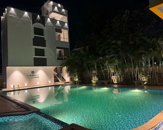 La Millionaire Luxury Resort - Pondicherry - Piscina