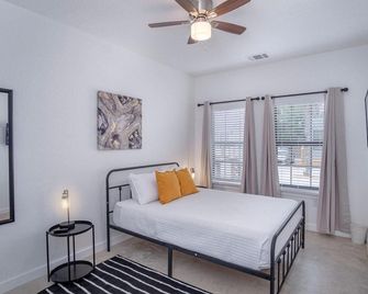 Brand New 4 Stylish 3br Near Exciting Downtown - San Antonio - Makuuhuone