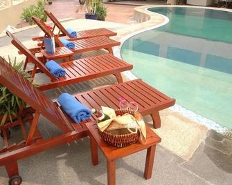 Oriental Crystal Hotel - Kajang - Басейн