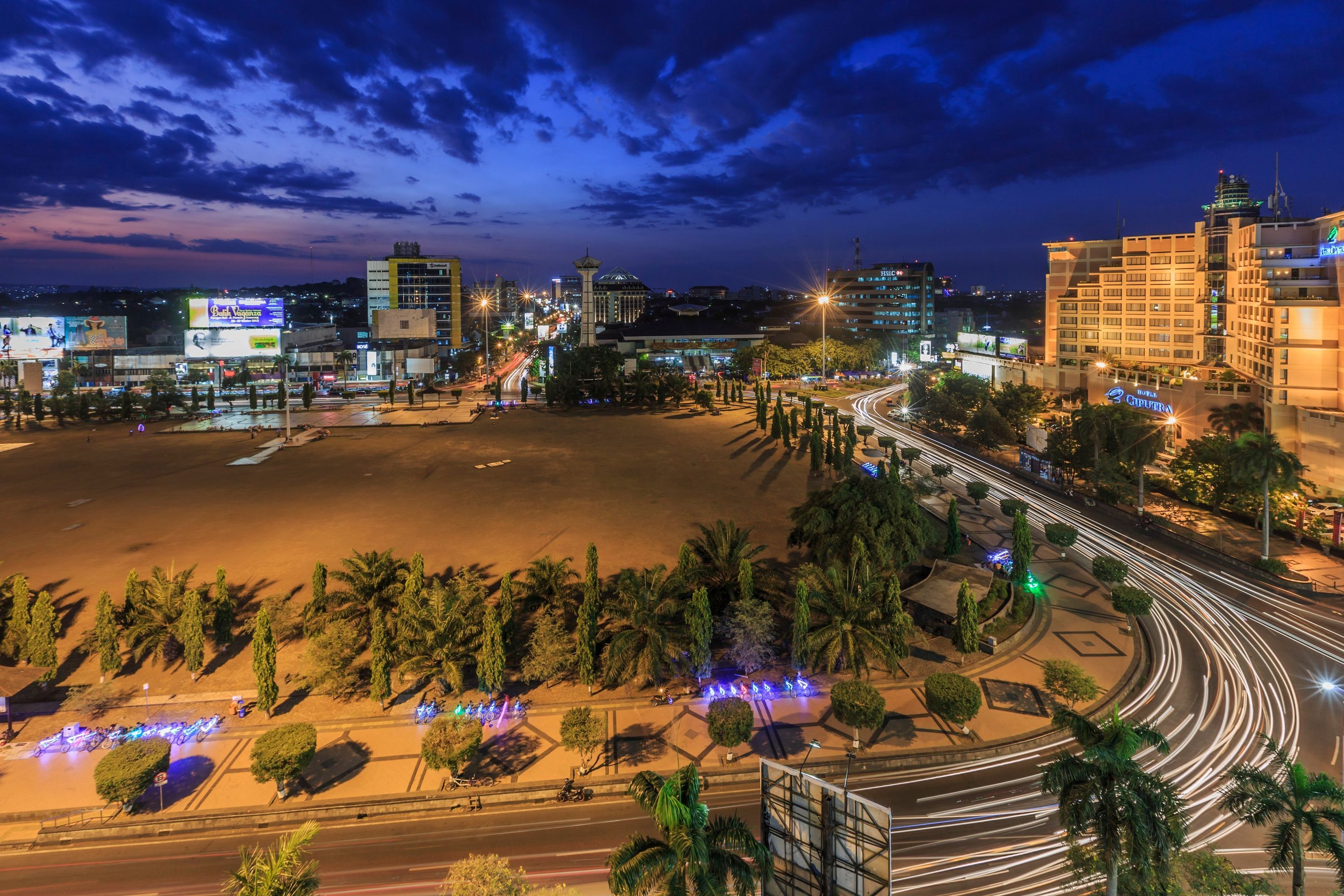 Holiday Inn Express Semarang Simpang Lima By IHG - סמראנג - נוף חיצוני