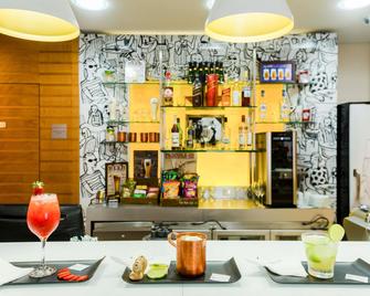 Ibis Vitoria Praia de Camburi - Vitória - Bar