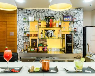 Ibis Vitoria Praia de Camburi - Vitória - Bar
