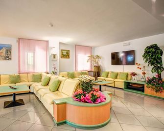 Hotel Oregon - Rimini - Wohnzimmer