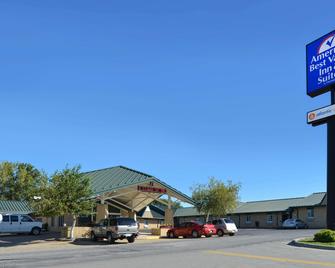 Americas Best Value Inn & Suites Atlantic - Atlantic - Building