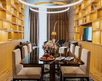 The Veil - Astana - Comedor