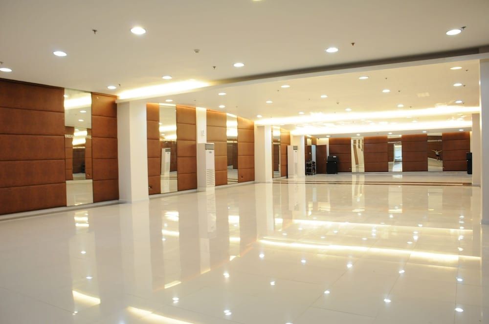 Dreamwave Hotel Santiago City - Santiago - Lobby